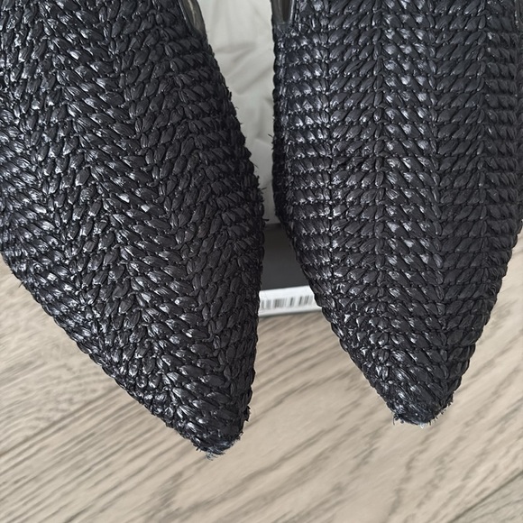 Tahari Nydelle Black Raffia Slides - Picture 4 of 5
